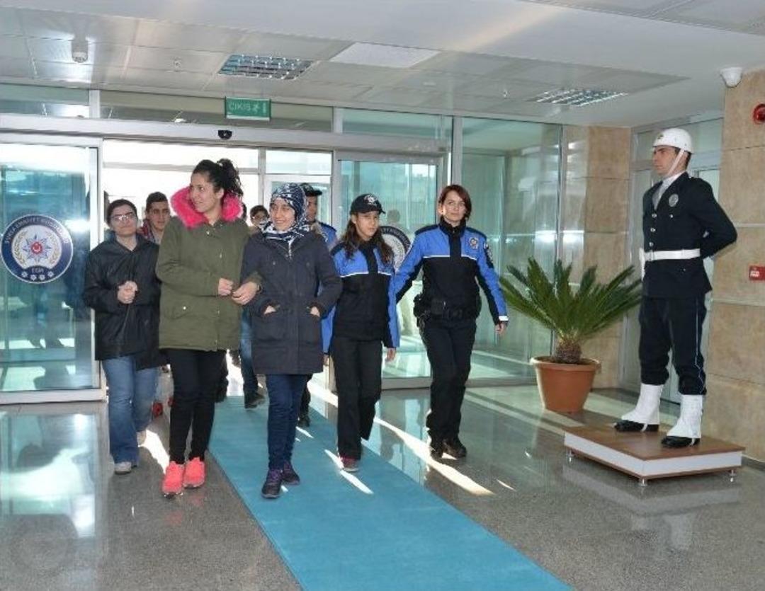 Polis Telsizinden Ge&ccedil;en En Anlamlı Anons