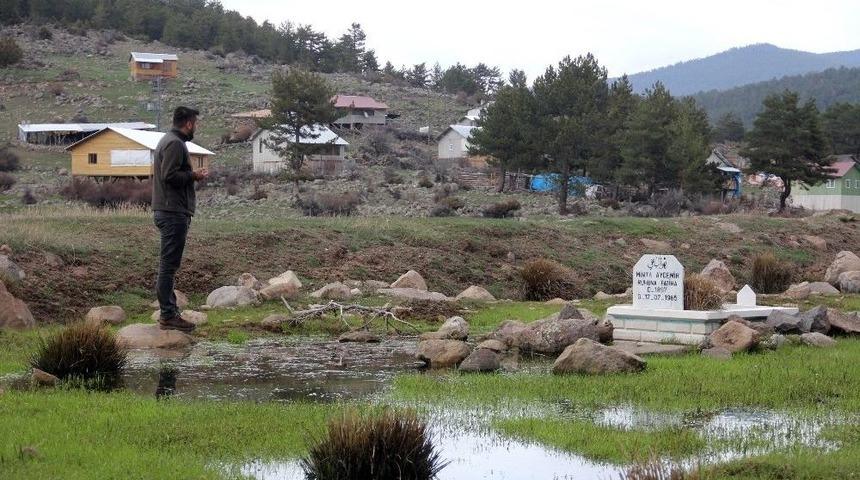 52 Yıllık Mezar Baraj Sularının İçinde Kaldı