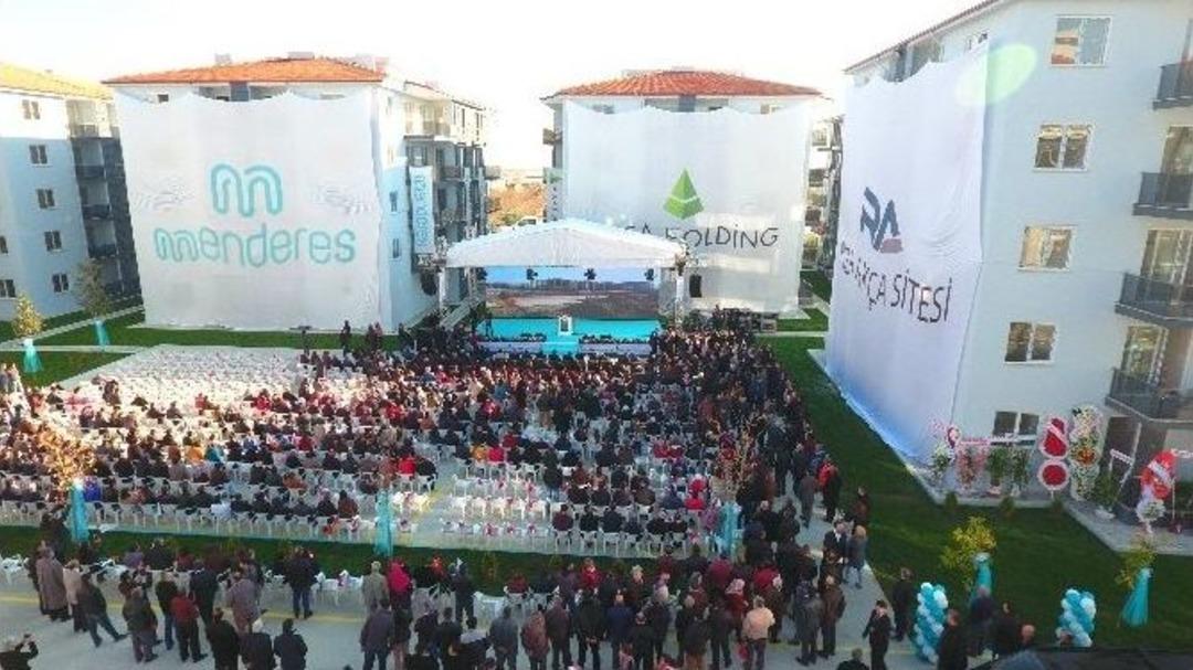 Patrondan &Ccedil;alışanlarına 240 Konut