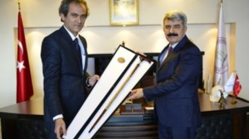 Koü Rektöründen Prof. Dr. Mahmut Özer’e Ziyaret