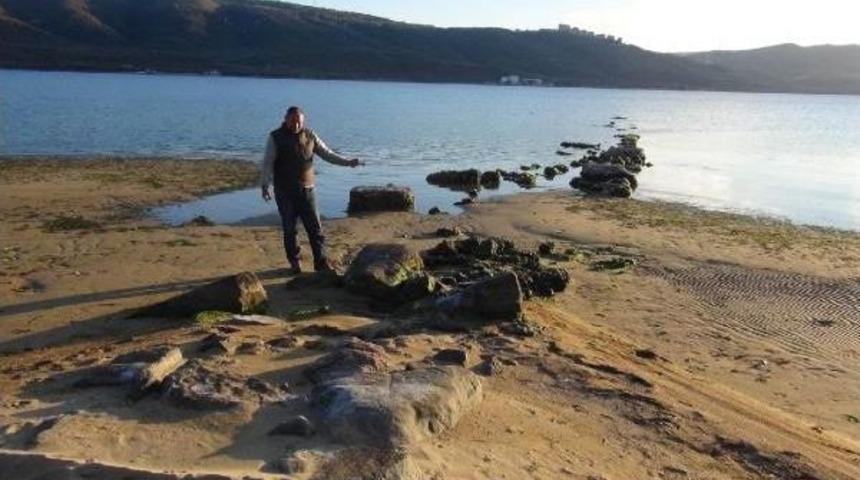 Deniz Çekildi, Antik Kyzikos Iskelesi Ortaya Çıktı
