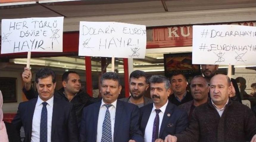 Osmaniye&rsquo;de "dolara Hayır T&uuml;rk Lirasına Evet" Y&uuml;r&uuml;y&uuml;ş&uuml;