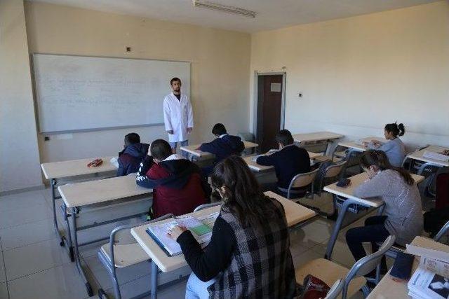 Haliliye Belediyesinin Etüt Merkezine Yoğun İlgi