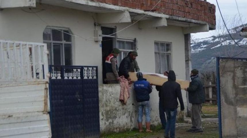 Yalnız Yaşayan Yaşlı Adam &Ouml;l&uuml; Bulundu