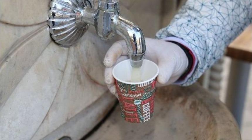 İkram &Ccedil;eşmesinden Her Cuma Sıcak &Ccedil;orba Akıyor