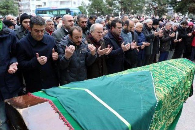 Mide K&uuml;&ccedil;&uuml;ltme Ameliyatı Sonrası Canından Oldu 3