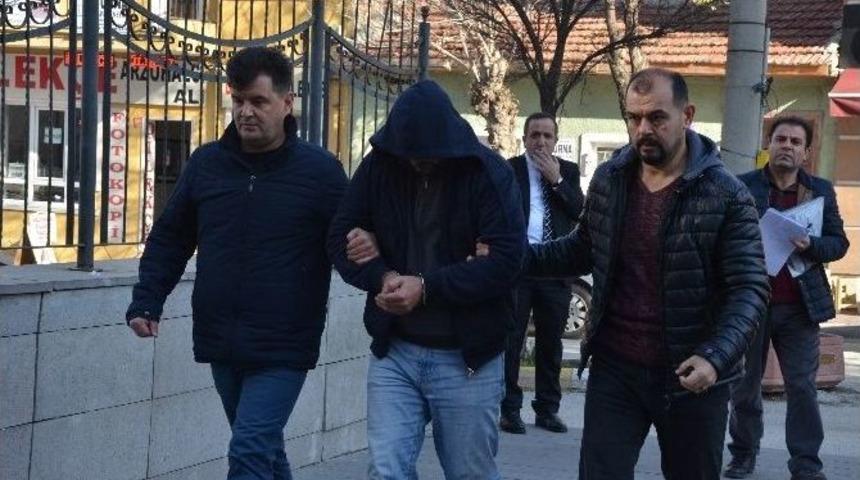 İş Bulma Vaadiyle Vatandaşı Dolandıran Ş&uuml;pheli Su&ccedil;&uuml;st&uuml; Yakalandı