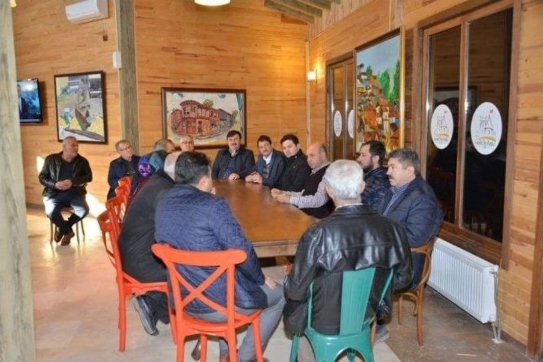 Gediz Belediyesi Meclis&rsquo;i Toplantısı, Gen&ccedil;lik Merkezi&rsquo;nde Yapıldı