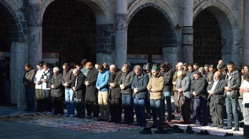 Ulucami’de Halep İçin Hutbe Okundu