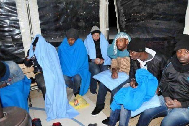 Yapımı Tamamlanmamış Tekneyle Umuda Yolcuğa Çıkmışlar 3