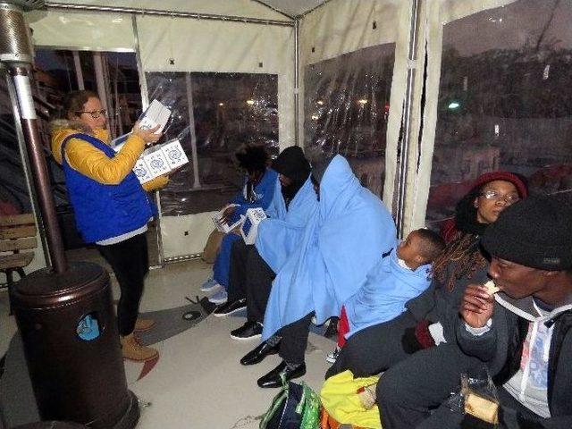 Yapımı Tamamlanmamış Teknedeki Ka&ccedil;ak G&ouml;&ccedil;menleri Sahil G&uuml;venlik Kurtardı 2