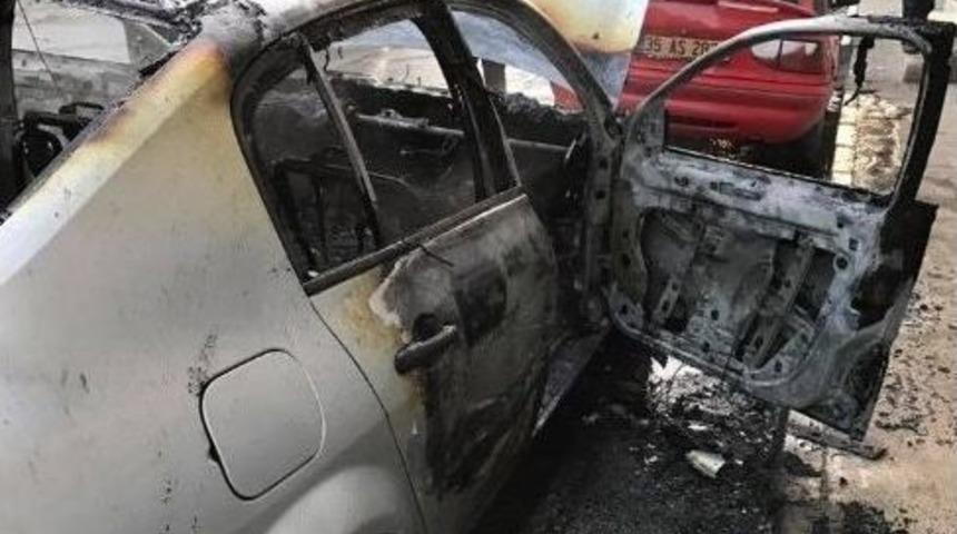 S&ouml;ke&rsquo;de Seyir Halindeki Otomobil Yandı