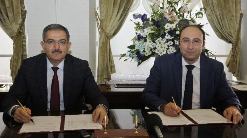 Sel&ccedil;uk &Uuml;niversitesi Ve Kop&rsquo;tan Uygulamalı Eğitimi G&uuml;&ccedil;lendirecek İmza