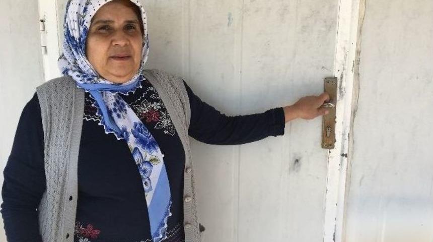 İzmir&rsquo;de &Ouml;ğretmenlere Yapılan Taciz Anları T&uuml;yler &Uuml;rpertti