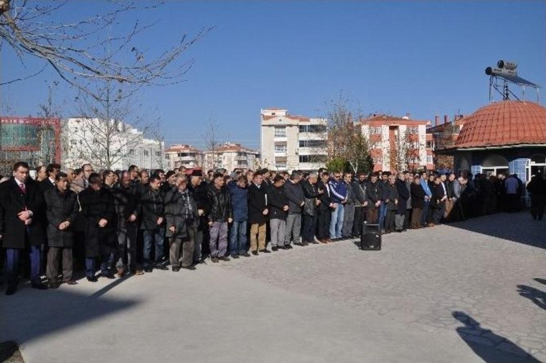 İhh&rsquo;dan Halep&rsquo;e 23. Yardım Tır&rsquo;ı Yola &Ccedil;ıktı