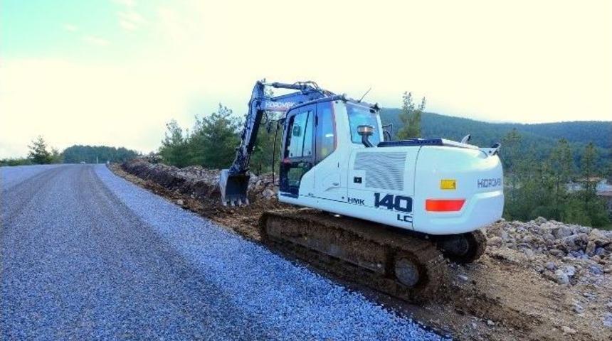 Kavaklıdere&rsquo;nin İ&ccedil;me Suyu Hatları Yenilendi