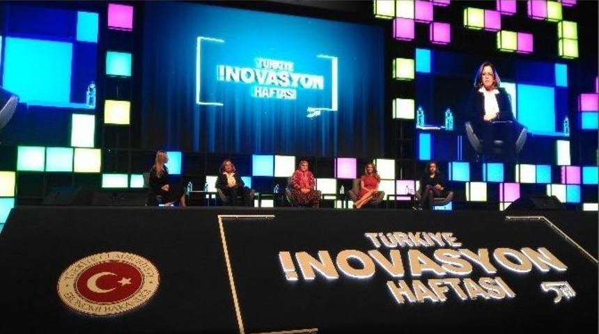 &lsquo;sıra Dışı Kadınlar&rsquo; Başarının İpu&ccedil;larını Verdi