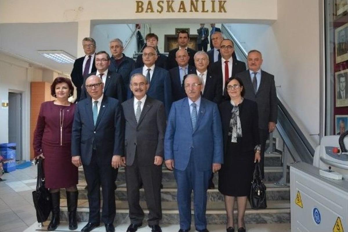 Eskişehir B&uuml;y&uuml;kşehir Belediye Başkanı Yılmaz B&uuml;y&uuml;kerşen&rsquo;den Tekirdağ B&uuml;y&uuml;kşehir Belediyesi&rsquo;ne Ziyaret