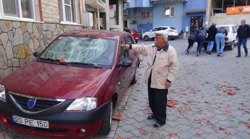 Madde Bağımlısı Gen&ccedil; Mahalleyi Harabeye &Ccedil;evirdi