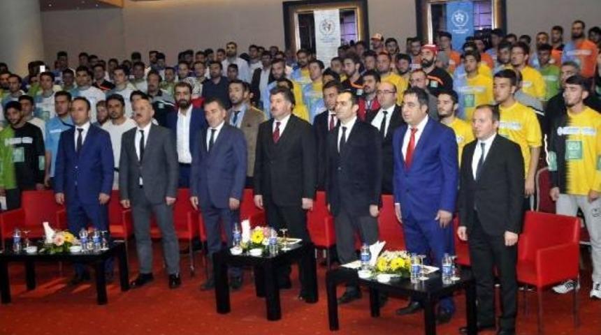 T&uuml;rk Ve Suriyeli Gen&ccedil;lerin 'kardeşlik Turnuvası' Başladı