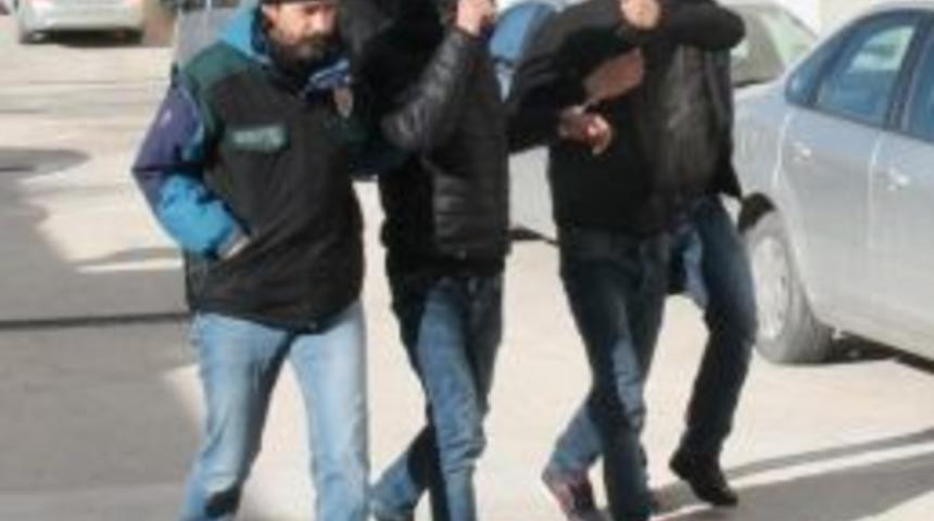 Elazığ&rsquo;da Uyuşturucu Ticareti Yapan 2 Ş&uuml;pheli Tutuklandı