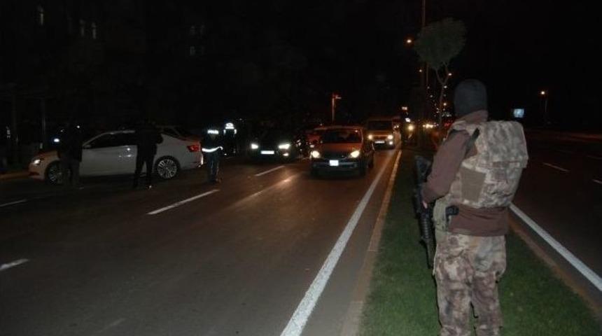 Şanlıurfa&rsquo;da Y&uuml;zlerce Polis 9 Noktada Huzur T&uuml;rkiye Operasyonu D&uuml;zenledi