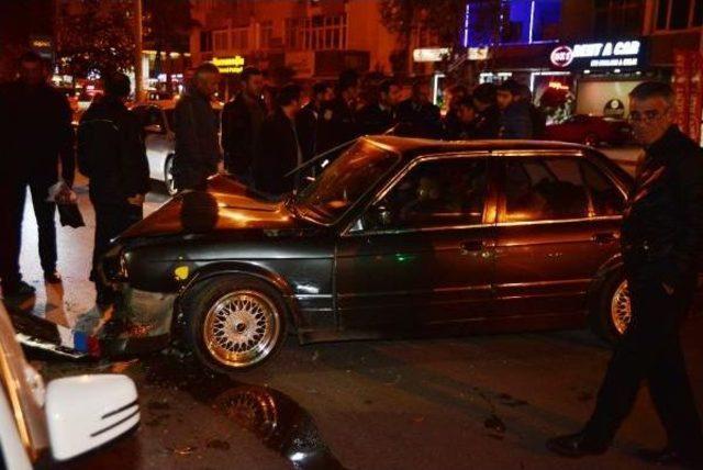 Adana'da Trafik Kazısı: 1 Yaralı