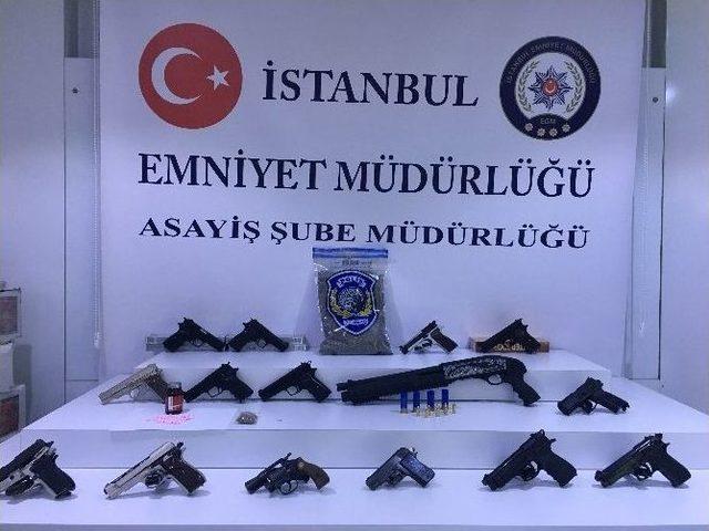 ‘’huzur Türkiye’’ Uygulaması Kapsamında İstanbul’da Ele Geçirilen Malzemeler Sergilendi