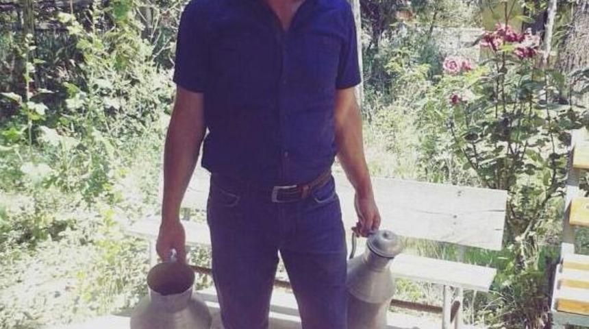 Otomobil Yayaya &Ccedil;arptı, Mahalleli Yolu Kapattı (3)