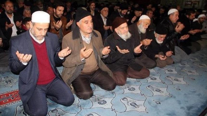 Elazığ&rsquo;da Halep İ&ccedil;in Dua Edildi