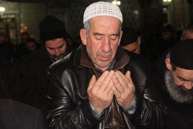 Elazığ&rsquo;da Halep İ&ccedil;in Dua Edildi 2