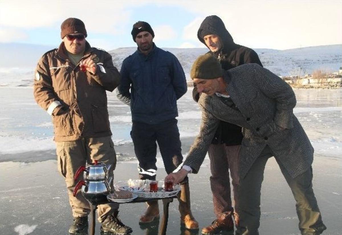 &Ccedil;ıldır G&ouml;l&uuml; Dondu