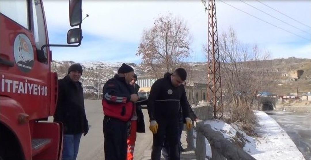 Dalgı&ccedil; Kovaladı, Yaralı &Ouml;rdek Ka&ccedil;tı