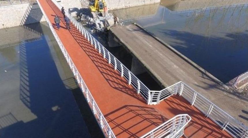 Sarıdere Yaya K&ouml;pr&uuml;s&uuml; Tamamlandı