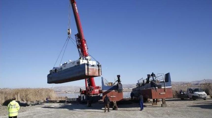 Başkan Duruay: Mogan'ı Temizleyecek Tarama Gemisini Inceledi