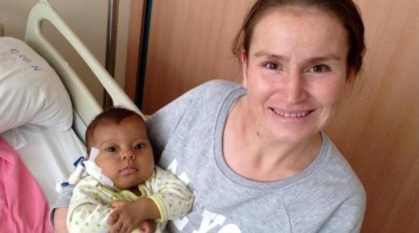 6 Aylık Bebeğine Ikinci Kez Can Oldu