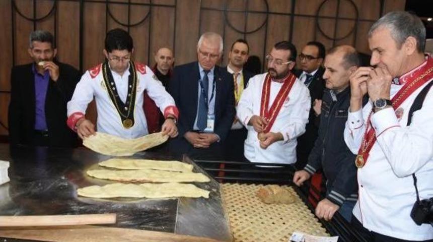 Fuarda Ilgi &Ccedil;eken Tanıtımlar