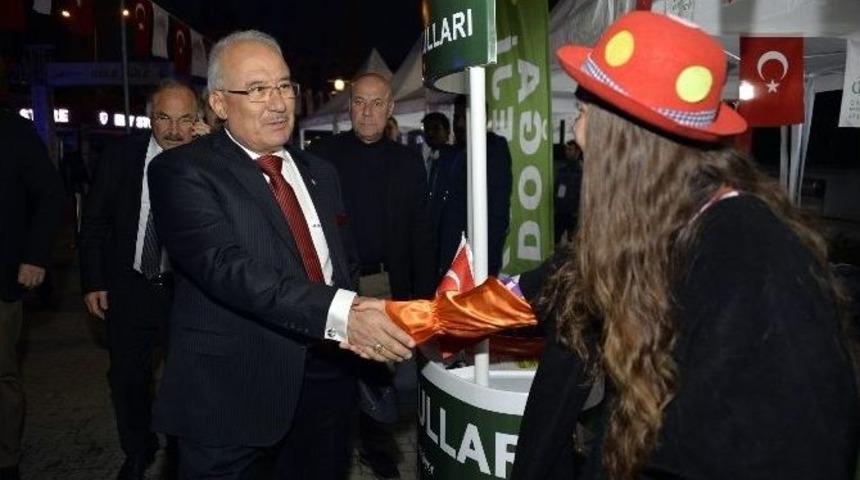 Mersin B&uuml;y&uuml;kşehir Belediyesi, Maraton Fuarı A&ccedil;tı