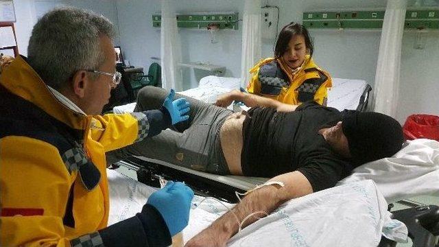 100 Mil A&ccedil;ıkta Gemide Bı&ccedil;aklanan Kaptanı Sahil G&uuml;venlik Kurtardı 1