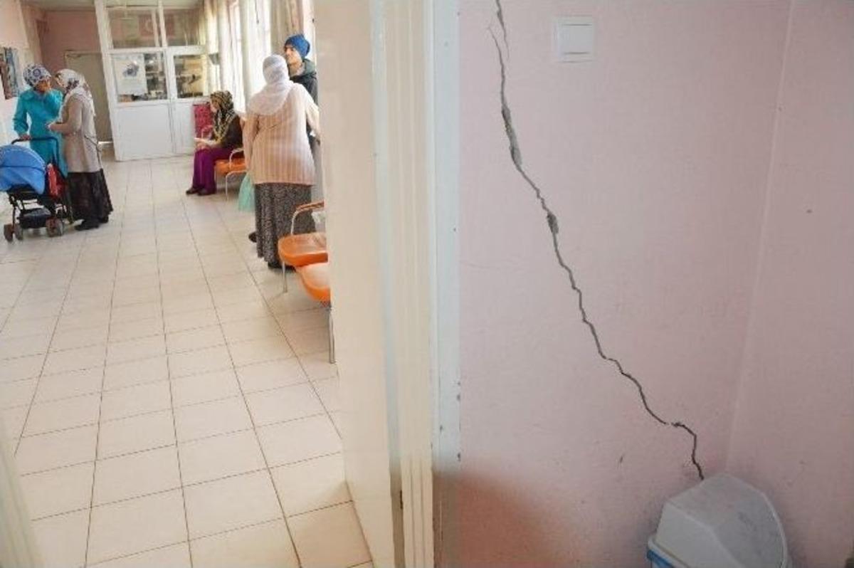 (&ouml;zel Haber) Doktor Ve Hastalar &Ouml;l&uuml;mle Karşı Karşıya