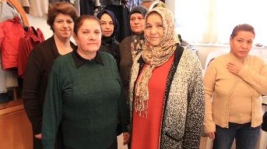 Hayır &Ccedil;arşısına Yoğun İlgi