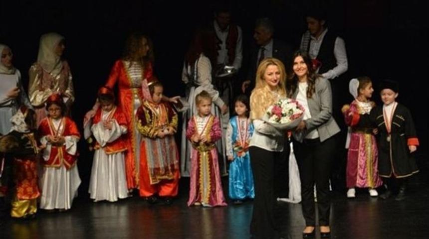 T&uuml;rk D&uuml;nyası El Ele Projesinde Anaokulu &Ouml;ğrencileri &Ouml;rf Ve Adetleri &Ouml;ğrendi