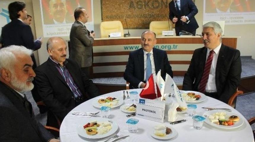 Bakan M&uuml;ezzinoğlu: "vatandaşlarımızın Dolarlarını Bozdurması Millet&ccedil;e Yapılan Bir Milli Duruştur"