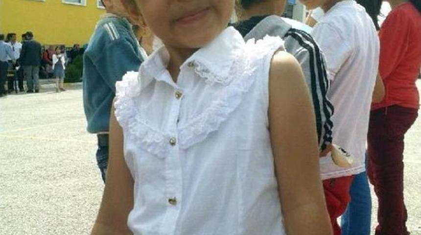 Okulda &Uuml;zerine Dolap Devrilen Leylanur, Yoğun Bakımda Yaşam M&uuml;cadelesi Veriyor