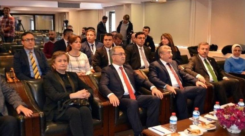 Darbe Komisyonu Başkanı Reşat Petek: "15 Temmuz, Tarihin Tersine D&ouml;nd&uuml;r&uuml;ld&uuml;ğ&uuml; Bir Tarih"