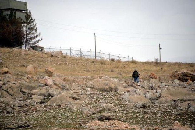 Pkk'lılar Karakola Bombalı Arçla 300 Metre Yaklaşabilmiş