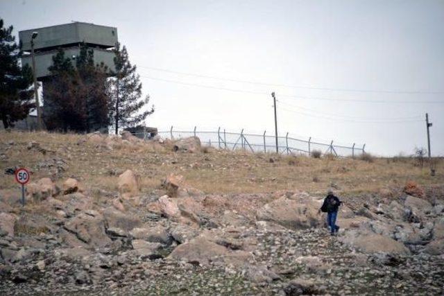 Pkk'lılar Karakola Bombalı Arçla 300 Metre Yaklaşabilmiş