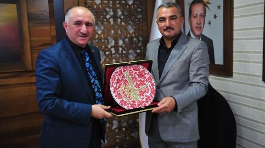 Eğirdirli Muhtarlardan Başkan &Ccedil;ağlayan&rsquo;a Ziyaret