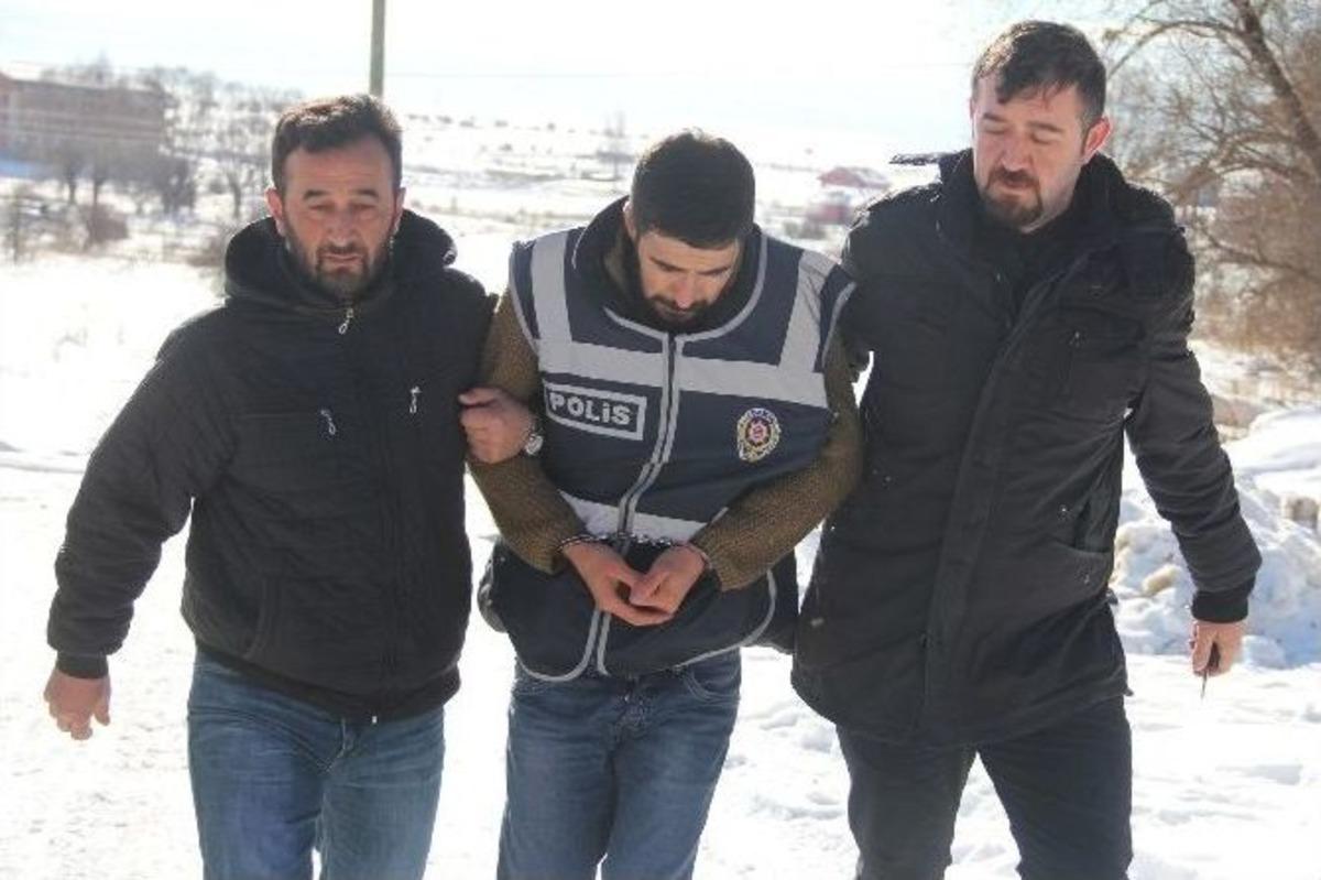 &Uuml;niversiteli Gen&ccedil; Kızın Evini Silahla Basıp Dehşet Sa&ccedil;tı: 1 &Ouml;l&uuml; 1 Yaralı