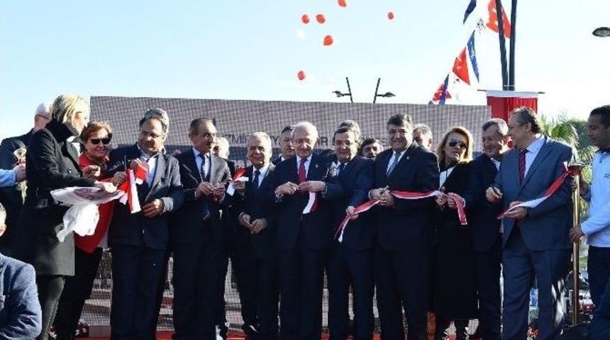 Kılı&ccedil;daroğlu İzmir Deniz Projesi&rsquo;nin İlk Etabını A&ccedil;tı